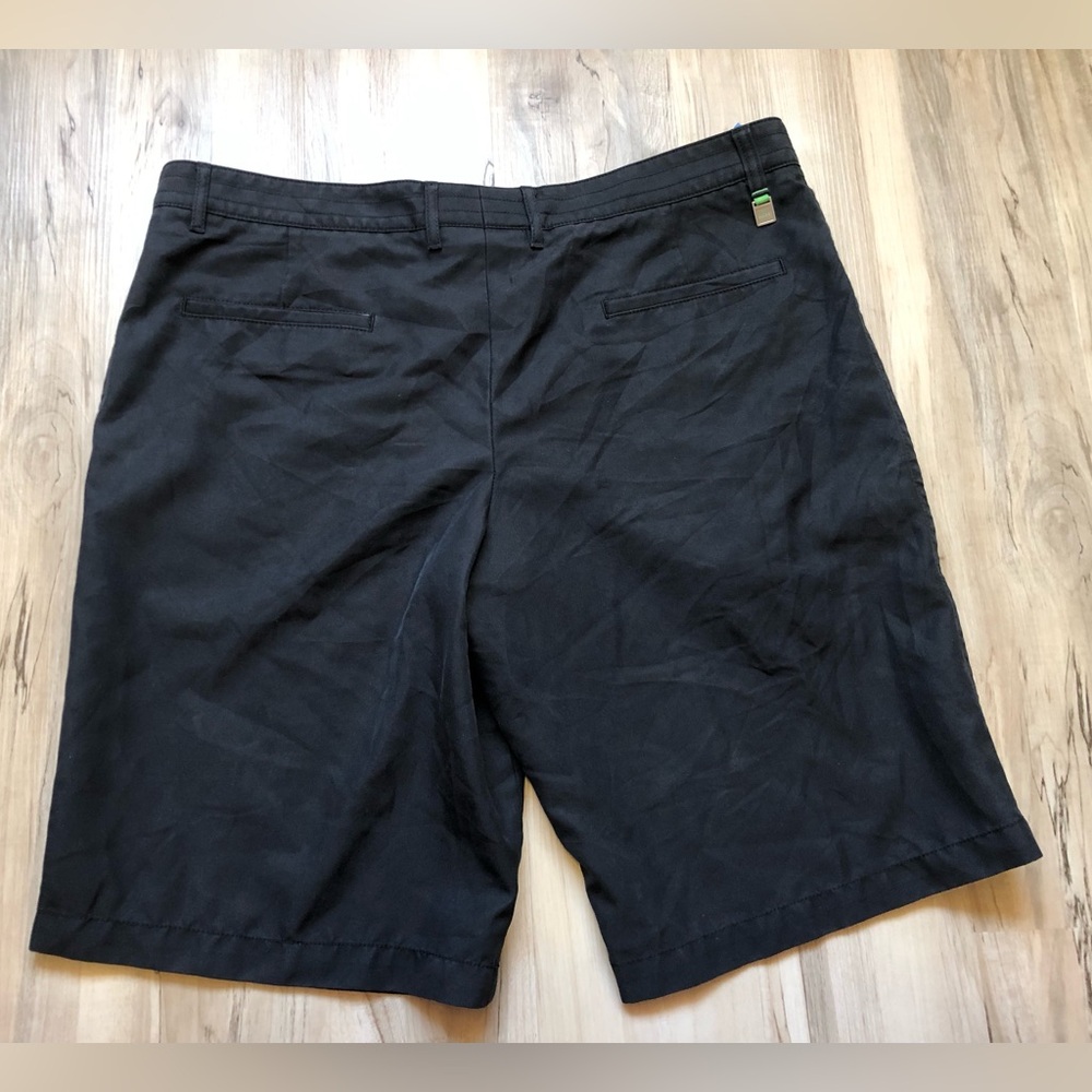 Boss Hugo Boss Hitch Black Flat-Front Men's Shorts 50196230 Golf Green Label - Picture 7 of 15